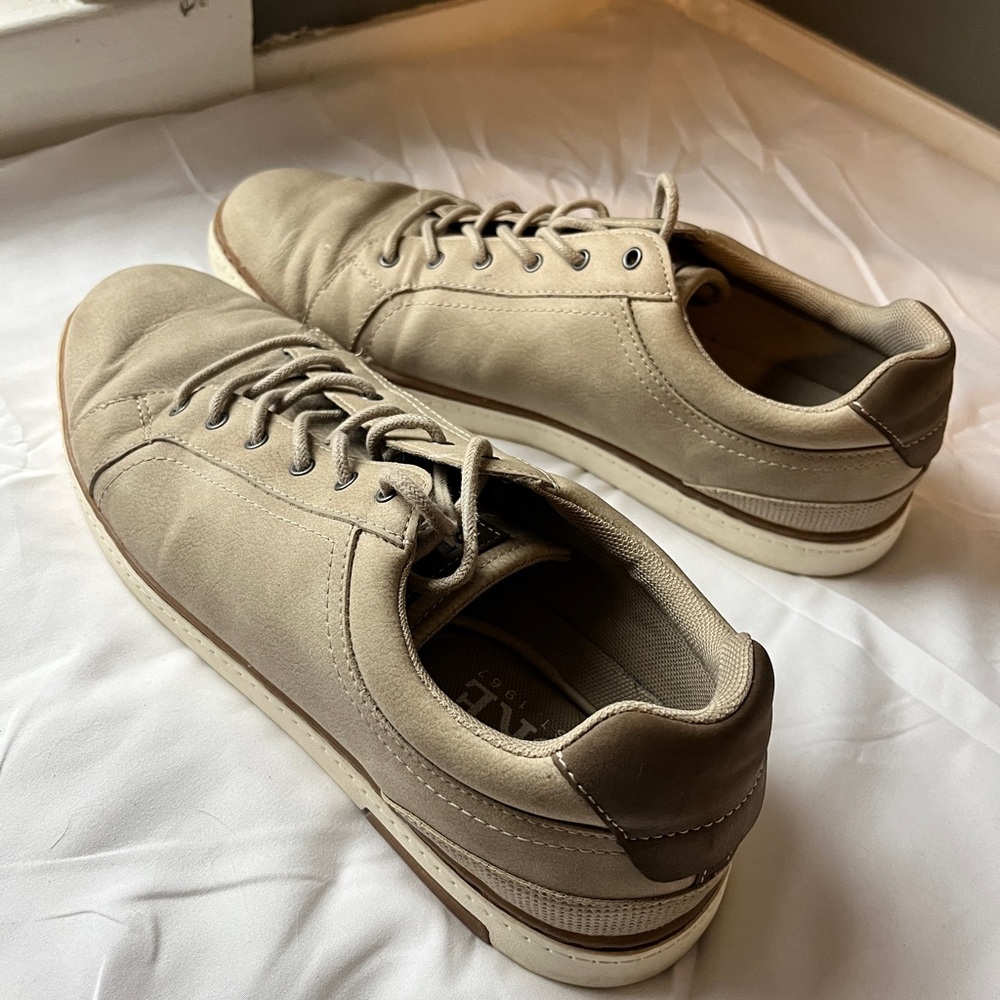Men's Tan Casual Sneakers